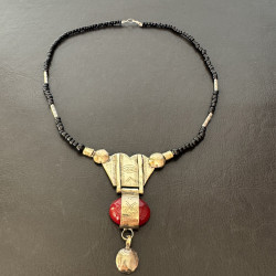 collier traditionnel bédouin